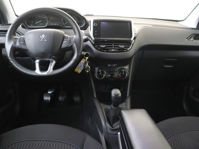 Peugeot 208 1.2 PureTech Signature Parkeerhulp achter | Cruise controle | Apple Carplay & Android Auto!!