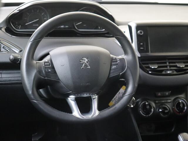 Peugeot 208 1.2 PureTech Signature Parkeerhulp achter | Cruise controle | Apple Carplay & Android Auto!!