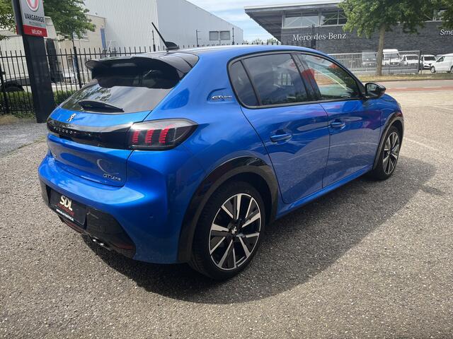 Peugeot 208 1.2 PureTech GT Pack // AFN. TREKHAAK // DODEHOEK // ADAPT. CRUISE // LEDER// ELEK. STOEL // CAMERA // STOELVERWARMING // NAVI+CARPLAY //