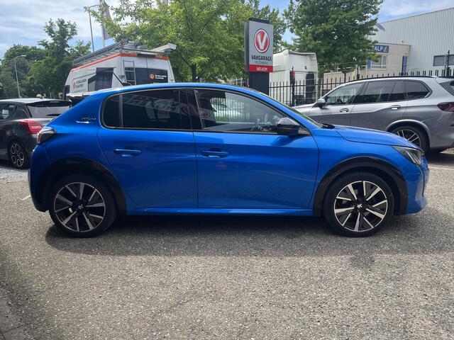 Peugeot 208 1.2 PureTech GT Pack // AFN. TREKHAAK // DODEHOEK // ADAPT. CRUISE // LEDER// ELEK. STOEL // CAMERA // STOELVERWARMING // NAVI+CARPLAY //