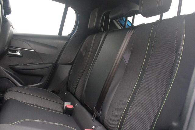 Peugeot 208 1.2 Hybrid 145PK AUTOMAAT GT | NAVIGATIE | DRAADLOZE APPLE CARPLAY/ANDROID AUTO | CAMERA VOOR + ACHTER | FULL LED KOPLAMPEN | LICHTMETALEN VELGEN 17" | DODEHOEK DETECTIE | DRAADLOZE TELEFOONLADER | KEYLESS ENTRY/START | DAB+ RADIO | ADAPTIVE CRUISE CONTRO