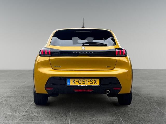 Peugeot 208 GT 1.2 Turbo 100pk | PANODAK | DODEHOEKBEW. | KEYLESS ENTRY | NAVI | CAMERA | DRAADLOZE TELEFOONLADER | DAB+ | CLIMA | CRUISE CONTROL
