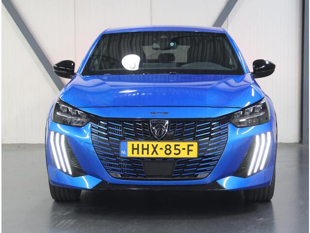 Peugeot 208 1.2 Hybrid 145PK e-DCS6 GT | 1ste eigenaar | AppleCarplay/AndroidAuto | Parkeersensoren | FULL LED | Navigatie | Lederen Stuurwiel | Climate Control | Adaptive Cruise Control | 17" LMV | Sfeerverlichting | Isofix | Privacy Glass |