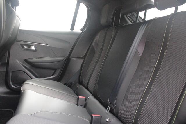 Peugeot 208 1.2 Hybrid 145PK AUTOMAAT GT | NAVIGATIE | DRAADLOZE APPLE CARPLAY/ANDROID AUTO | CAMERA VOOR + ACHTER | FULL LED KOPLAMPEN | LICHTMETALEN VELGEN 17" | DODEHOEK DETECTIE | DRAADLOZE TELEFOONLADER | KEYLESS ENTRY/START | DAB+ RADIO | ADAPTIVE CRUISE CONTRO