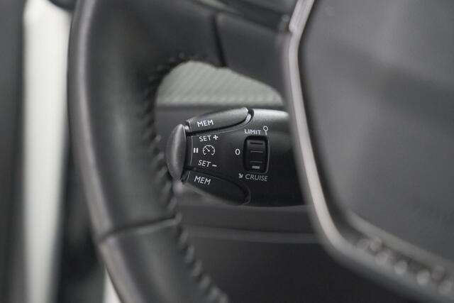 Peugeot 208 PureTech 100 Blue Lease Allure | Navigatie | Apple Carplay | Stoelverwarming