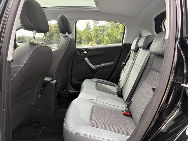 Peugeot 208 1.2 PureTech Allure 2e Eigenaar,110pk,Dealer Onderhouden,Pano,Carplay,Camera,Clima,Cruise,5 Deurs,Halfleder,Pdc,N.A.P,Lm velgen,Apk tot 05-2027