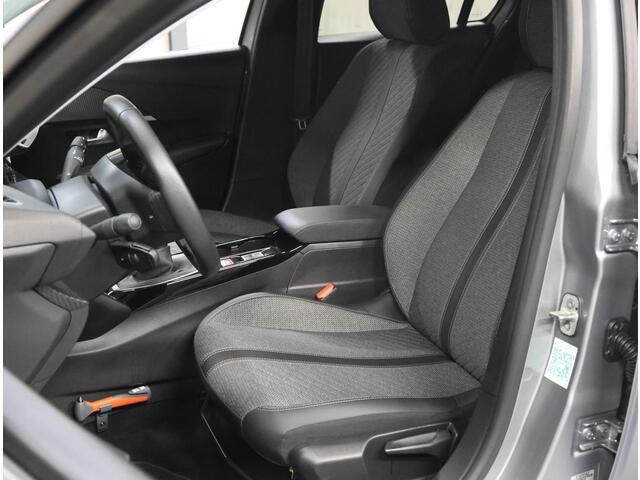 Peugeot 208 1.2 100PK Allure | 1ste eigenaar | AppleCarplay/AndroidAuto | Armsteun | Parkeersensoren | FULL LED | Navigatie | Lederen Stuurwiel | Climate Control | Cruise Control | 16" LMV | Isofix | Privacy Glass |