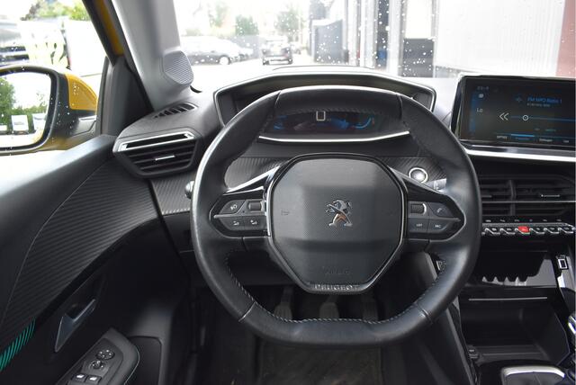 Peugeot 208 1.2 PureTech Blue Lease Allure 100pk Afn. trekhaak, Half leder, Keyless go, Cruise, Camera, Elek. handrem, PDC