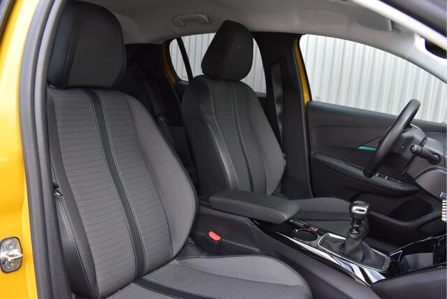 Peugeot 208 1.2 PureTech Blue Lease Allure 100pk Afn. trekhaak, Half leder, Keyless go, Cruise, Camera, Elek. handrem, PDC