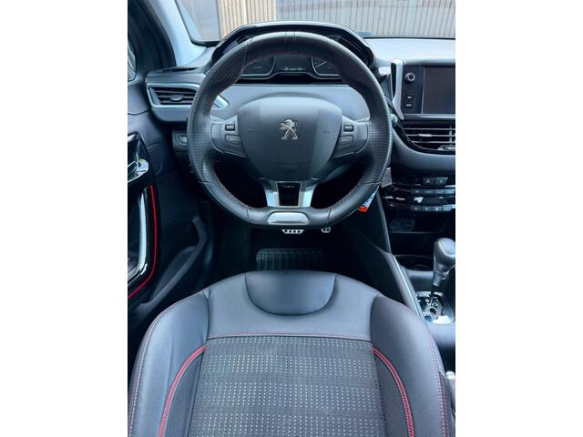 Peugeot 208 1.2 PureTech GT-Line 110pk AUT / Apple Carplay / Camera / Navi