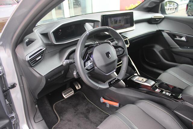 Peugeot 208 1.2 Hybrid 145PK AUTOMAAT GT | CAMERA VOOR + ACHTER | NAVIGATIE | DRAADLOZE APPLE CARPLAY/ANDROID AUTO | FULL LED KOPLAMPEN | LICHTMETALEN VELGEN 17" | DODEHOEK DETECTIE | DRAADLOZE TELEFOONLADER | KEYLESS ENTRY/START | DAB+ RADIO | ADAPTIVE CRUISE CONTRO