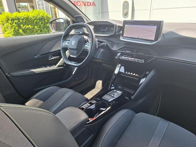 Peugeot 208 1.2 Hybrid 145 e-DCS6 GT - Carplay | 3D Dashboard | 360 cam. | Ad. Cruise