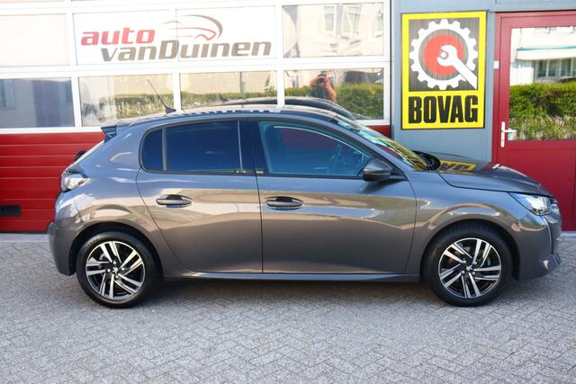 Peugeot 208 1.2 PureTech Allure O.a: PDC, Clima, Navi, Cruise, Carplay, DAB, Etc. All-in prijs!