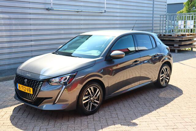 Peugeot 208 1.2 PureTech Allure O.a: PDC, Clima, Navi, Cruise, Carplay, DAB, Etc. All-in prijs!