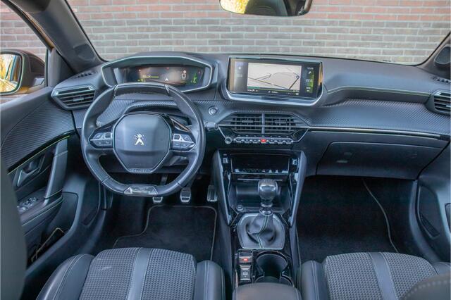 Peugeot 208 1.2 PureTech GT-Line, 1e eigenaar, Panoramadak, Keyless, Navigatie, Full LED, Camera, DAB+.