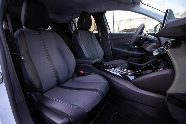 Peugeot 208 1.2 PureTech Automaat Allure | Apple CarPlay / Android auto | Cam | Keyless | Stoelverw.