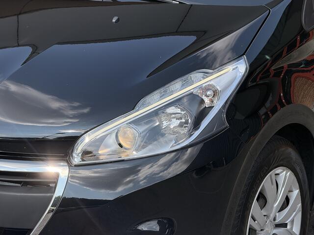 Peugeot 208 1.2 PureTech Blue Lease Active Trekhaak / Airco / Stoelverwarming / Cruise / Dealer Onderhouden!