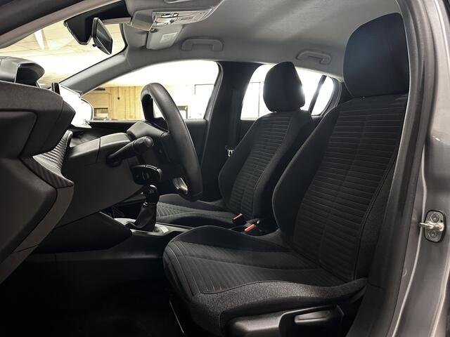 Peugeot 208 1.2 PureTech Active/ D-Riem Verv. 94.000KM!/ LED Koplampen/ 16'' LMV/ Apple + Android/ Navi/ Airco/ Cruise/ Elek. pakket/ Isofix/ Bluetooth/ Multi. LEDER. Stuur/ PDC/ Dakspoiler/ LED Dagrijverl.
