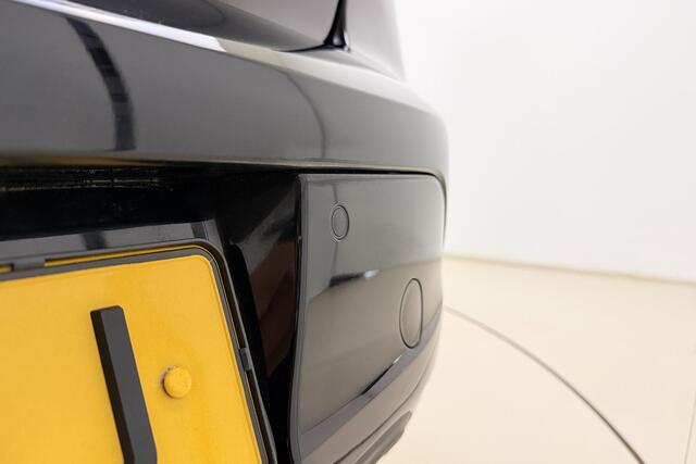 Peugeot 208 1.2 PureTech Allure | Apple carplay/Android auto | Navigatie | Cruise control | Lichtmetalen velgen 16'' | Parkeersensoren achter | LED koplampen |