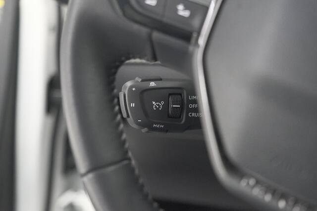 Peugeot 208 PureTech 130 EAT8 Allure Pack | Adaptieve Cruise Control | Navigatie | Camera | Parkeersensoren