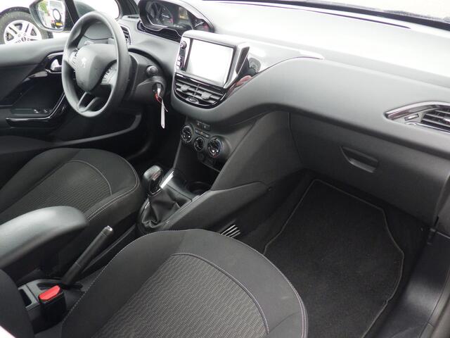 Peugeot 208 1.2 PureTech Blue Lion Airco, Carplay, Cruise, NAVI, 5 DRS, NL/NAP!