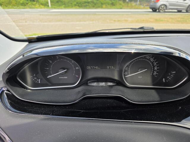 Peugeot 208 1.2 PureTech Signature | NL-Auto | Cruise Control | Airco | Apple Carplay & Android Auto