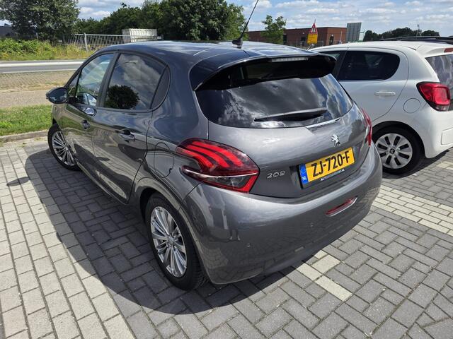 Peugeot 208 1.2 PureTech Signature | NL-Auto | Cruise Control | Airco | Apple Carplay & Android Auto