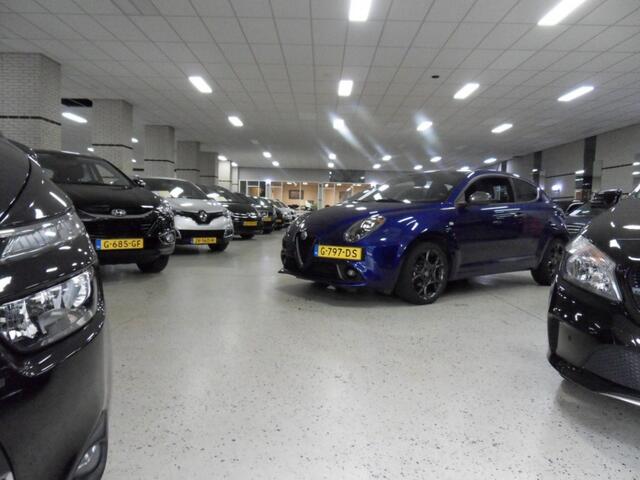 Peugeot 208 1.2 Allure 5 Drs Navigatie PDC Apple Android ECC Airco
