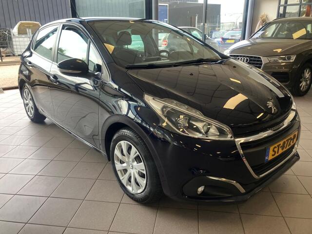 Peugeot 208 1.2 PureT. Blue Lion 86 DKM BJ 2018 !!!