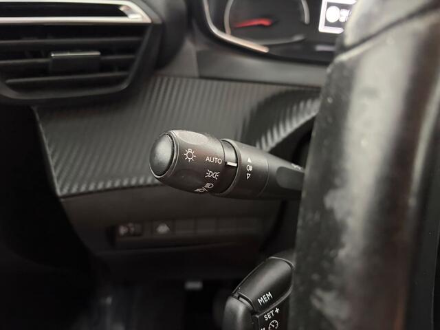 Peugeot 208 1.2 PureTech Blue Lease Active