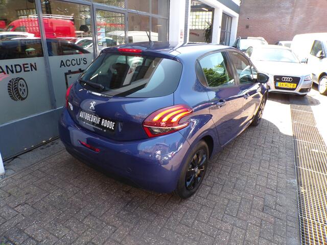 Peugeot 208 1.2 5-Drs Like 1e EIGENAAR,AIRCO!