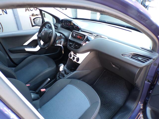 Peugeot 208 1.2 5-Drs Like 1e EIGENAAR,AIRCO!