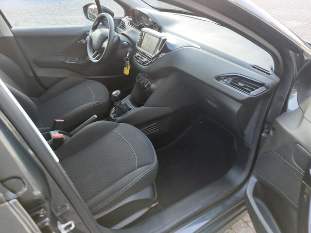 Peugeot 208 1.6 BlueHDi Active Zuinige diesel, lage kilometerstand, zeer netjes