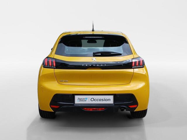 Peugeot 208 1.2 PureTech Allure | Climate | Cruise | Panodak | Parkeersensoren | navigatie | LM Velgen | Stoelverwarming |