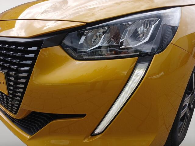 Peugeot 208 1.2 PureTech Allure | Climate | Cruise | Panodak | Parkeersensoren | navigatie | LM Velgen | Stoelverwarming |
