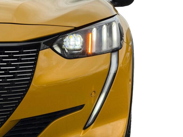 Peugeot 208 GT 1.2 Turbo 100pk | 180° CAMERA | 3D i-COCKPIT® | NAVI | APPLE CARPLAY / ANDROID AUTO | KEYLESS | DEALER ONDERHOUDEN | ISOFIX |