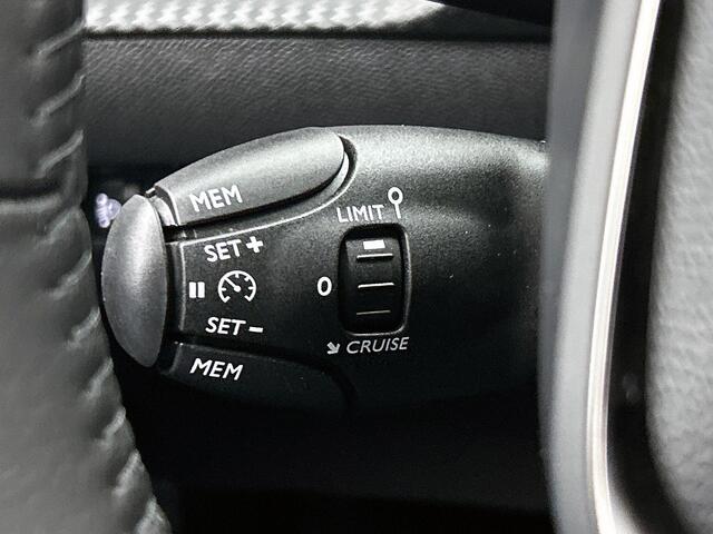 Peugeot 208 1.2 PureTech 100 Allure