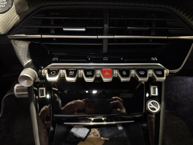 Peugeot 208 1.2 Hybrid 145 e-DCS6 GT | Automaat | Navigatie | Camera | Climate control | 16" Lichtmetalen velgen