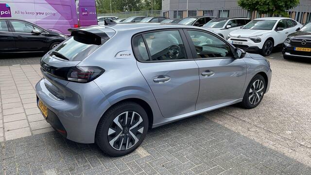 Peugeot 208 1.2 PureTech 75 Style | Nav | Apple Carplay/Android Auto |