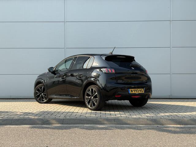 Peugeot 208 1.2 PureTech GT Pack | Camera | Cruise Control | Alcantara bekleding | Stoelverwarming | Panoramadak