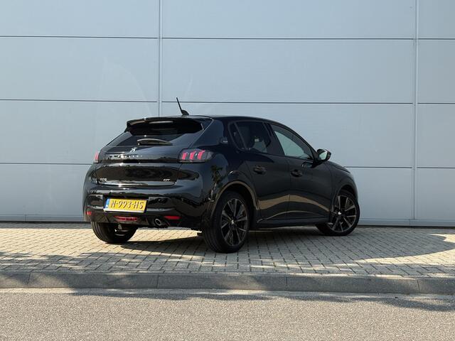 Peugeot 208 1.2 PureTech GT Pack | Camera | Cruise Control | Alcantara bekleding | Stoelverwarming | Panoramadak