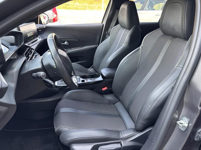 Peugeot 208 1.2 GT 100pk Navi I Camera I Carplay