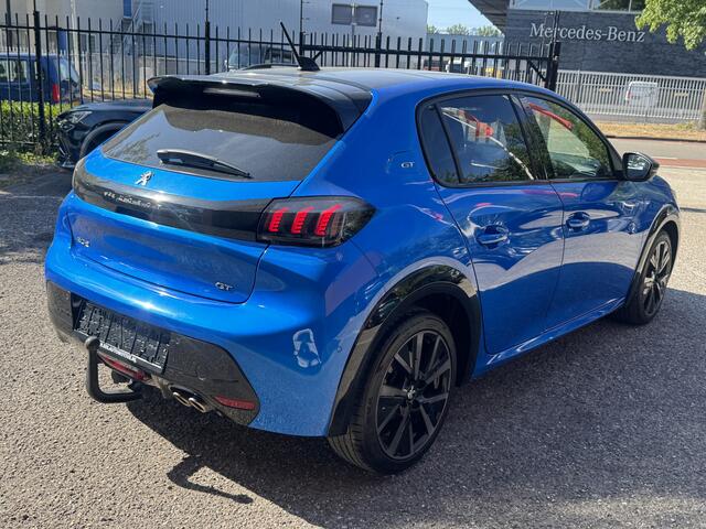 Peugeot 208 1.2 PureTech GT 131PK!! // NAVI // ADAPTIVE CRUISE // VIRTUAL COCKPIT // TREKHAAK // PANODAK //