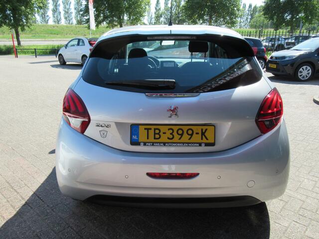 Peugeot 208 1.2 PureTech Blue Lion | Airco | Navi| Parkeersensoren | Incl. Garantie | Bluetooth | Cruise| Distr.is al verv|