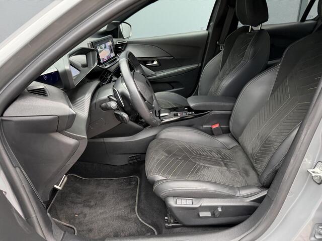 Peugeot 208 1.2 Hybrid 100 e-DCS6 GT / Dealer Onderhouden / Elektrische Stoelen / Stoel Verwarming / Keyless / Adaptive Cruise /