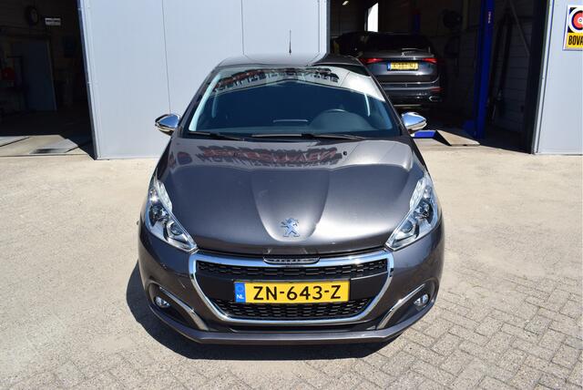 Peugeot 208 1.2 Signature | NL-Auto | NAP | Apple Carplay/Android Auto