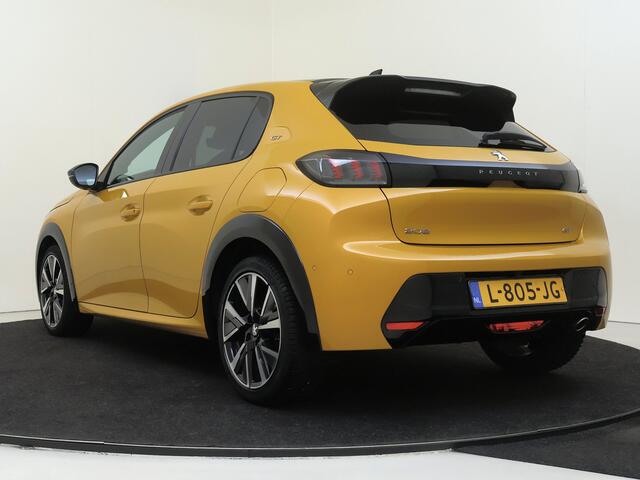 Peugeot 208 1.2 PureTech GT Stoere, sportieve uitvoering!