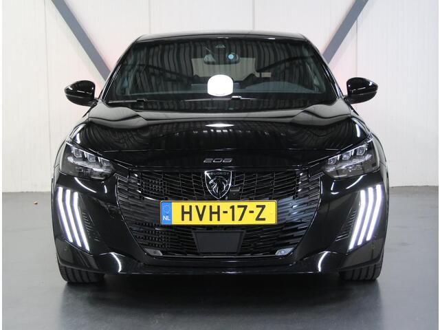 Peugeot 208 1.2 Hybrid 110PK GT Automaat | 1ste eigenaar | AppleCarplay/AndroidAuto | Parkeersensoren | FULL LED | Navigatie | Lederen Stuurwiel | Climate Control | Adaptive Cruise Control | 17" LMV | Sfeerverlichting | Isofix | Privacy Glass |