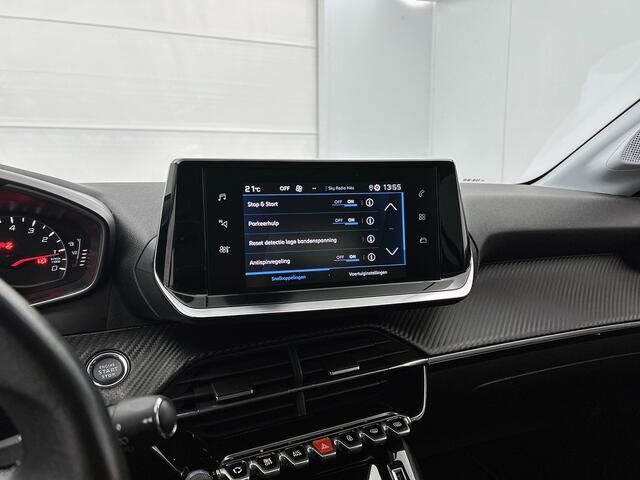 Peugeot 208 100 pk Allure Pack | Rijklaar Keyless | Camera achter |