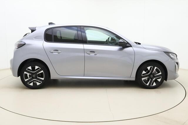 Peugeot 208 1.2 Hybrid 110 e-DCS6 Allure | Apple carplay/Android auto | Cruise control | Navigatie via APP. | Parkeersensoren achter | Lichtmetalen velgen |